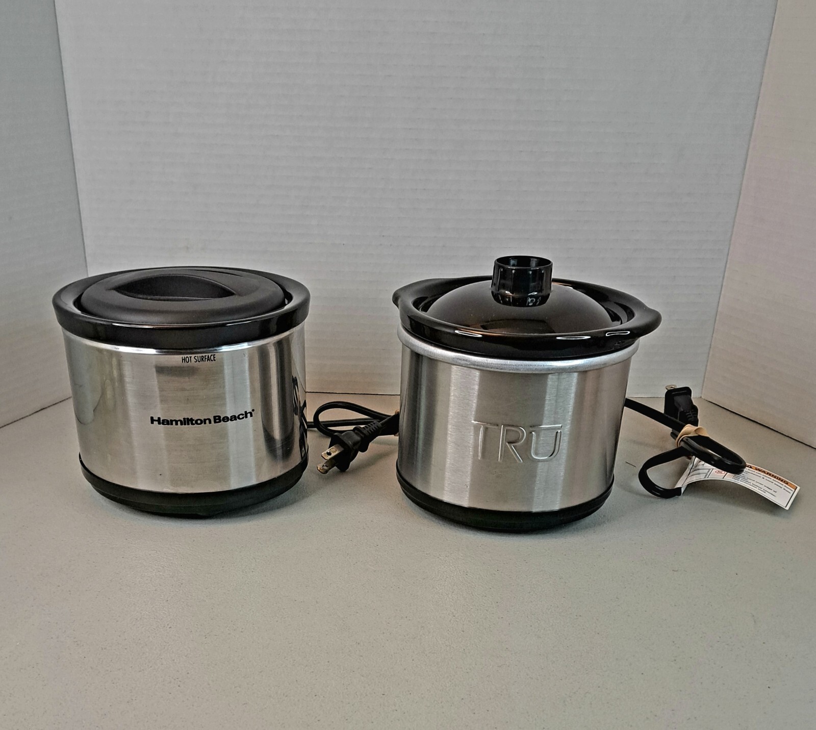 Two Mini Slow Cookers Hamilton Beach 33006 & TRU SC-165 Fondue Sauce Dip Party 2