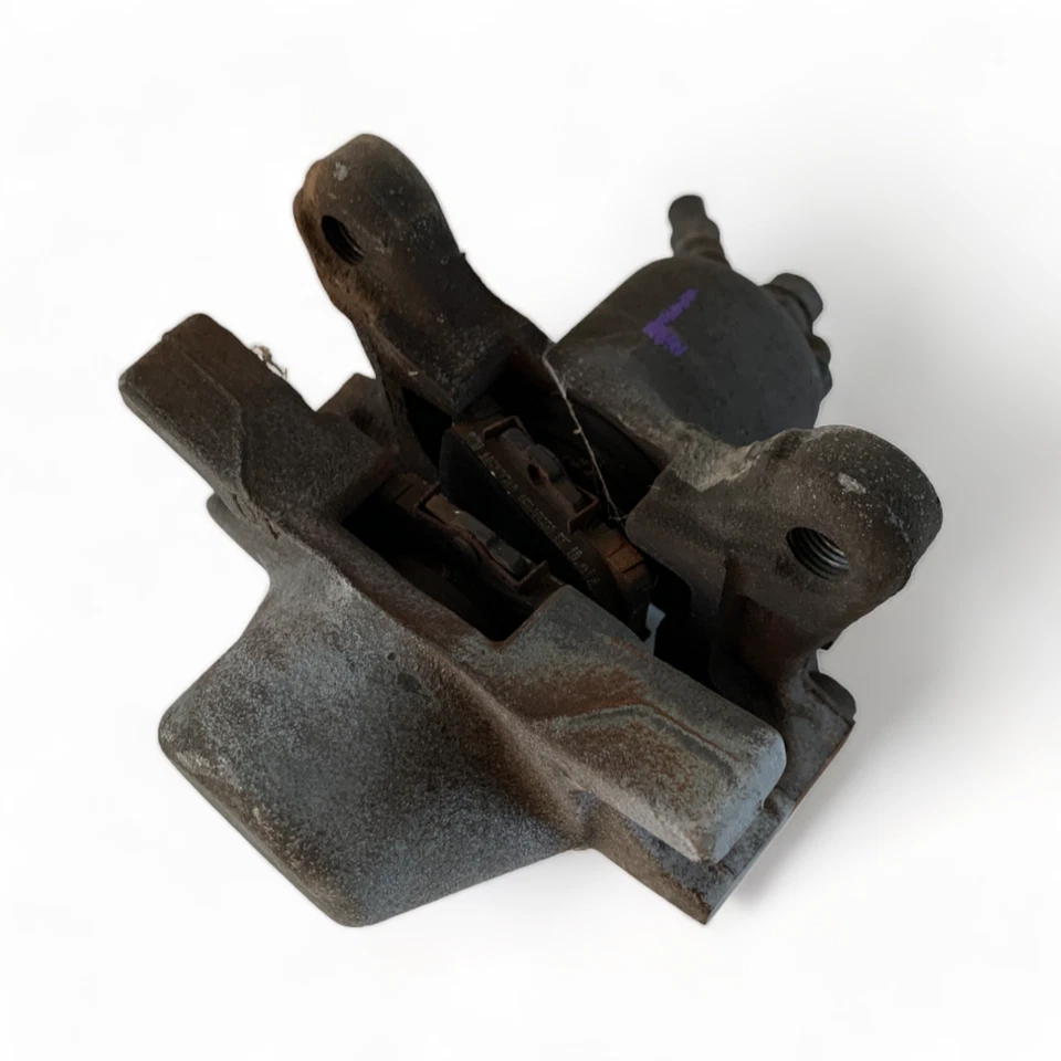 2001-2005 LEXUS IS300 3.0L ТОРМОЗ СУППОРТ ЗАДНИЙ ЛЕВЫЙ СО СТОРОНЫ ВОДИТЕЛЯ OEM 216 +++ #40 - Изображение 3 из 3