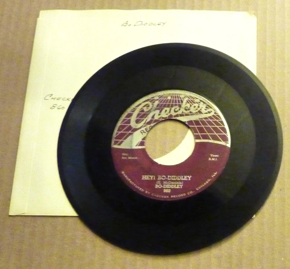 7" 45 RPM RECORD by BO DIDDLEY "HEY! BO DIDDLEY" (1957) ROCK, BLUES / CHECKER - Image 2 of 3
