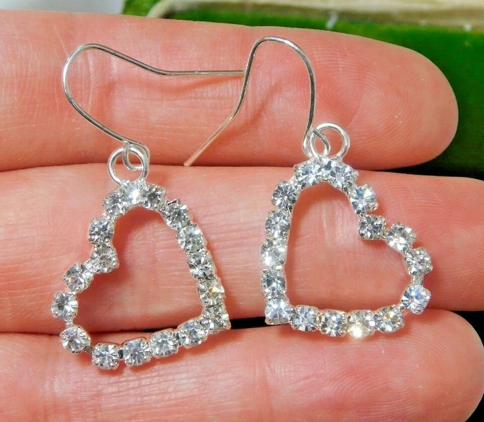 Nwt Gentle Expressions Strass Argento T Cuore Ciondolo Pendente Gancio Orecchini - Immagine 2 di 4