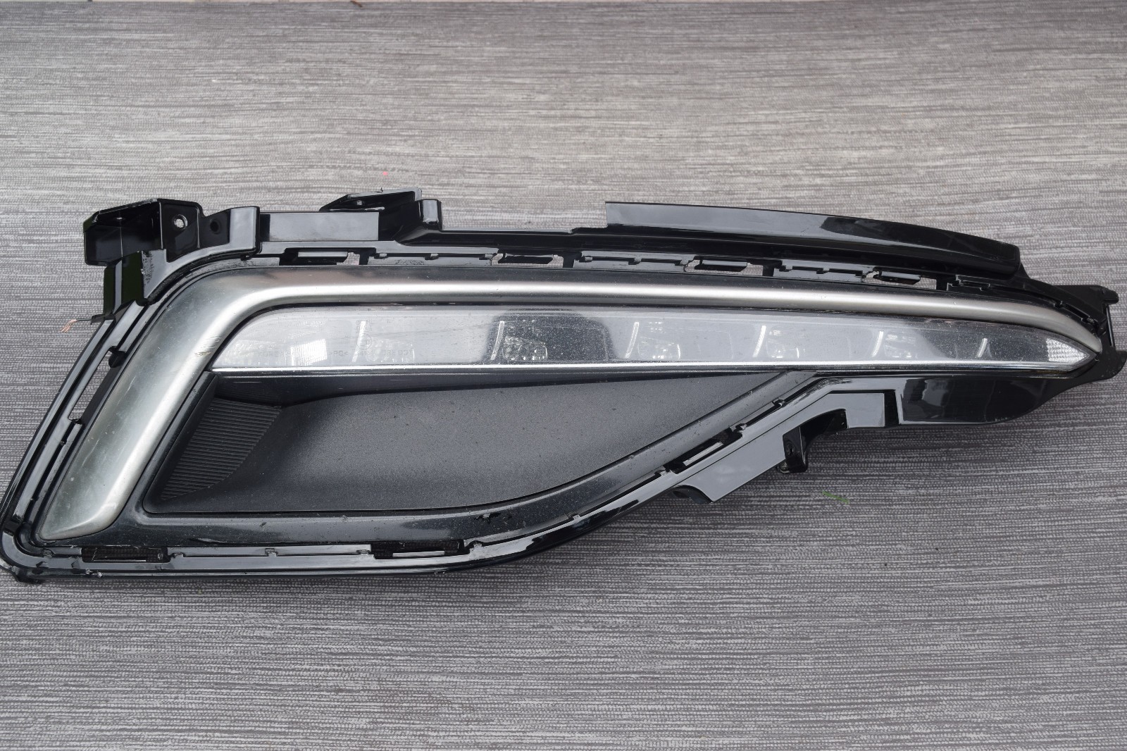 OEM 2015 2016 2017 Hyundai Sonata Right Passenger LED Daytime Running Fog Light