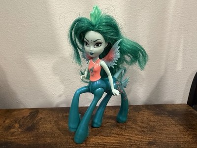 Monster High Fright-Mares Bay Tidechaser Girl Doll Centaur w/ Green Hair 