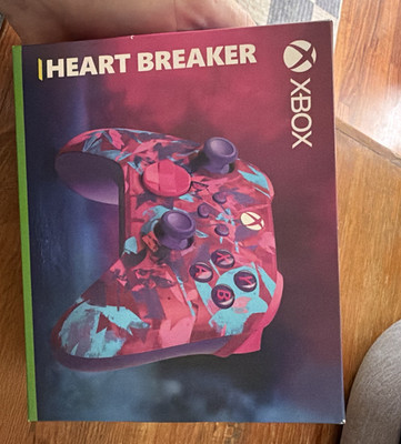 Microsoft Xbox Heart Breaker Wireless Bluetooth Controller, Grips