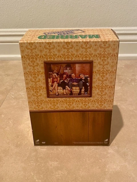 MARRIED WITH CHILDREN - Complete Series -  11 Seasons (32 Discs) - Image 2 of 4