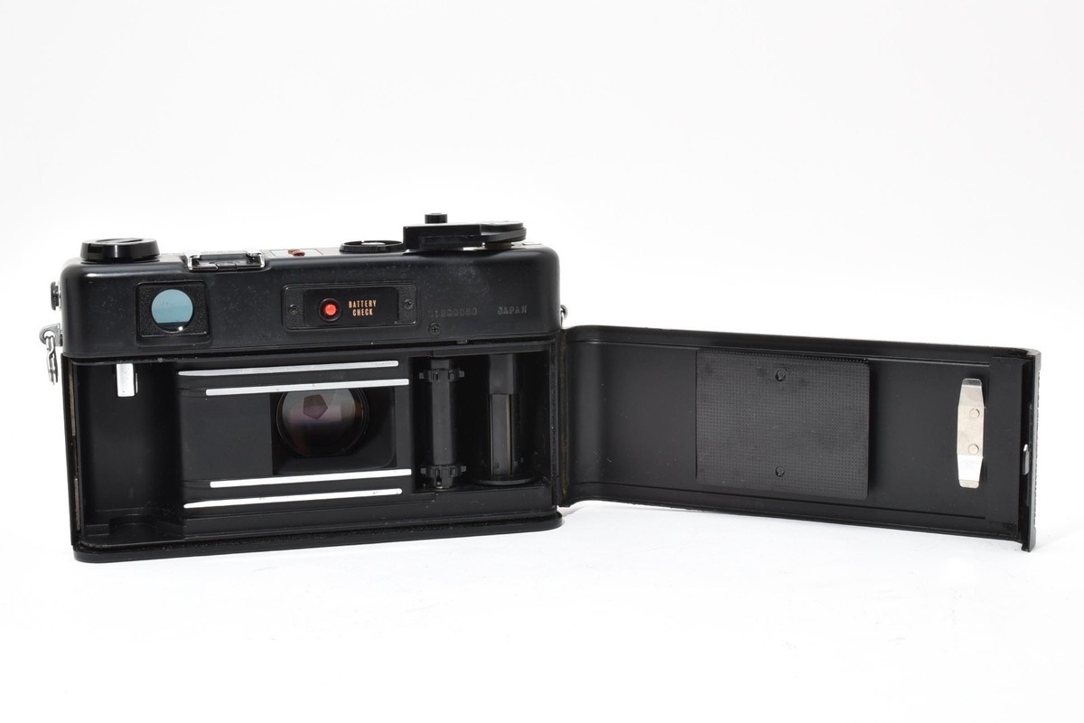 Near Mint-] Yashica Electro 35 GTN Rangefinder Camera 45mm f/1.7