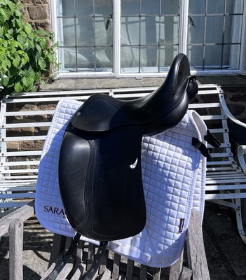 17'' breiter (+2) Equipe Emporio Monoflap Dressursattel - Schwarz