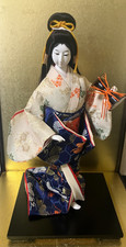 Bambola giapponese vintage kimono geisha maiko batteria espositore statuina Tsuzumi
