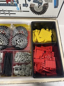 LEGO Vintage LEGO Technic 8860 Car Chassis (1980) &ndash; with Box and Manual Complete