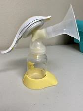 Medela Harmony Manual Breast Pump