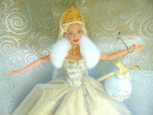 New In Box Holiday Celebration Barbie Special Year 2000 Edition Doll MATTEL - Picture 2 of 5