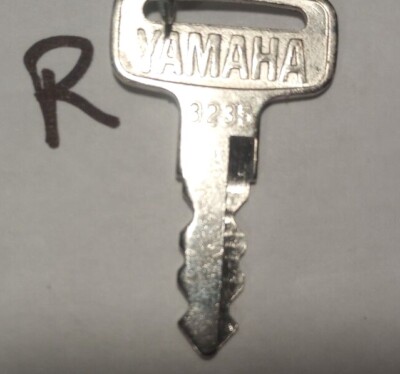 専用 2 Yamaha Keys NOS/USED 3235 9688 9728 E69520 B68647111 B58821 YJ50