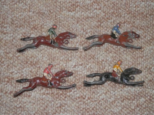 6 Vintage Decorated Hunting Scenes Port Glasses W/ Hunting and Jockey Figurines - Picture 9 of 10