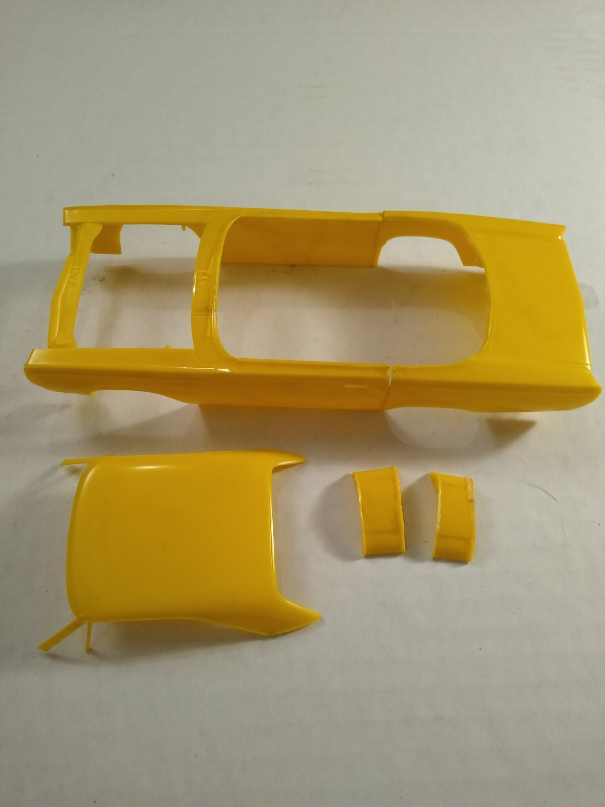 Johan 1969 Plymouth Roadrunner Oval Racer kit 1/25 GC2200 Yellow