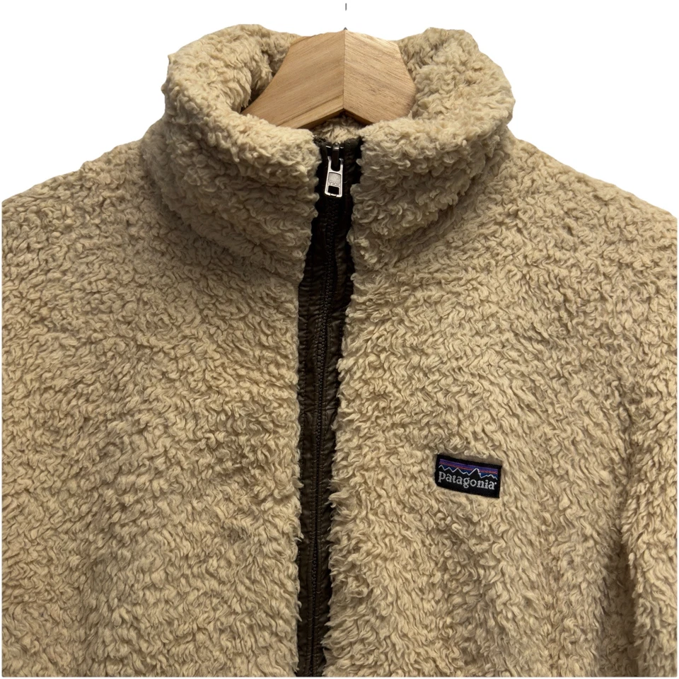 Jaqueta suéter Patagonia feminina M zíper completo bege Los Gatos difusa Sherpa lã - Imagem 2 de 4