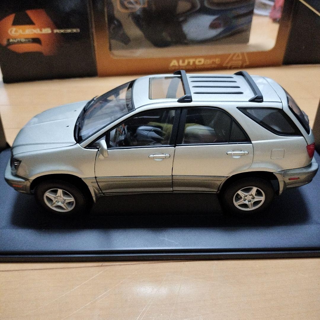Autoart Lexus RX 1/18 Silver | eBay