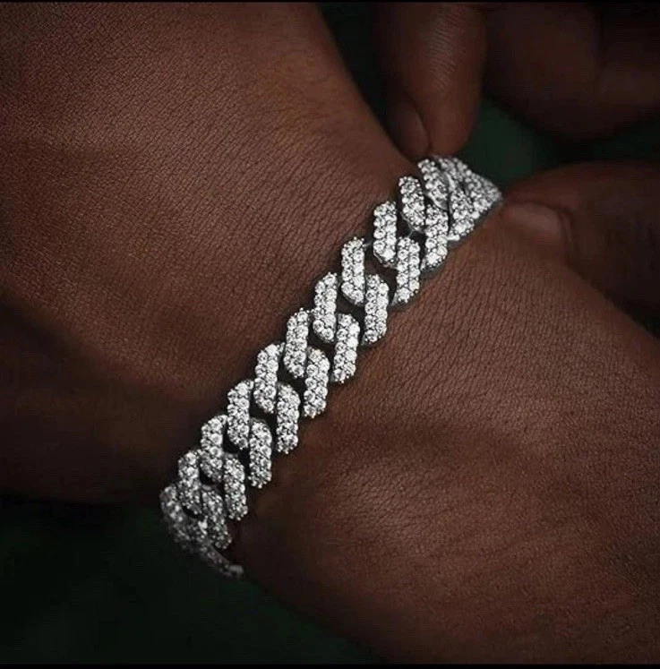 Brazalete de eslabones cubanos Miami completamente helado de 8,5 pulgadas chapado en oro blanco de 18 quilates con circonita cúbica Foto 2 de 4