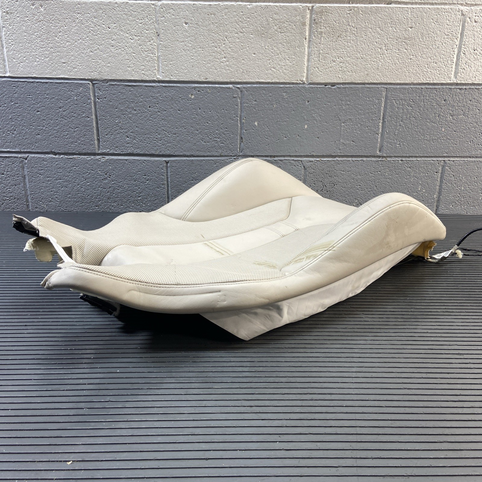 BMW i8 2014-2017 Front Right Upper Seat cushion White