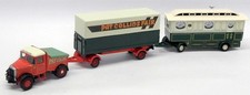 Corgi 1/50 Scale 16502 - Scammell Highwayman Closed Pole Trailer & Caravan Set
