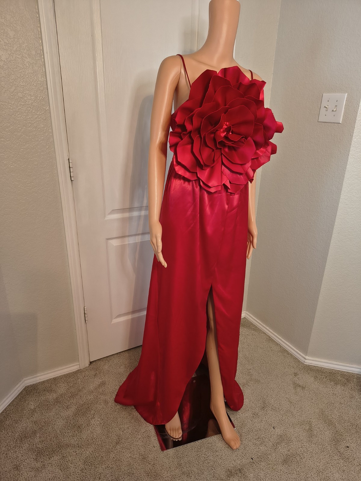 Flower glam pinup festival red carpet old money satin dress - size medium -dp32