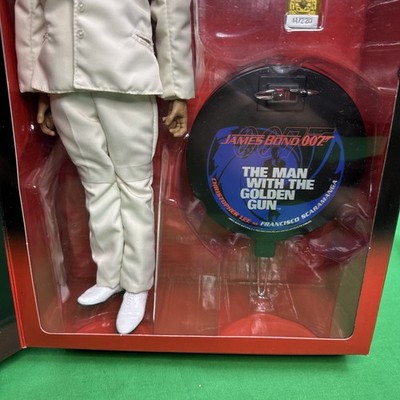 007 THE MAN WITH THE GOLDEN GUN １２インチフィギュア　Christopher Lee as Francisco Scaramanga Sideshow Collectibles James Bond 12 Inch The Man With The