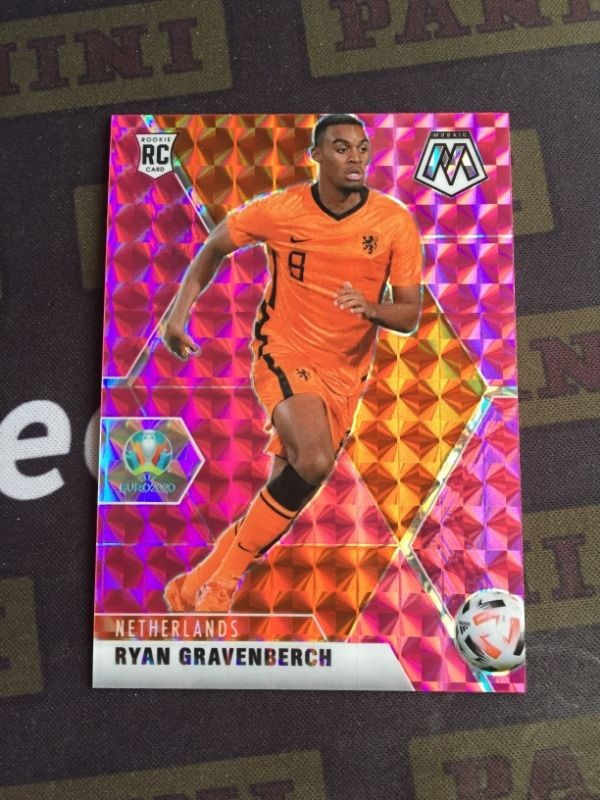 2021 Panini Mosaic Euro Ryan Gravenberch Rookie RC Pink 2/25 Netherlands