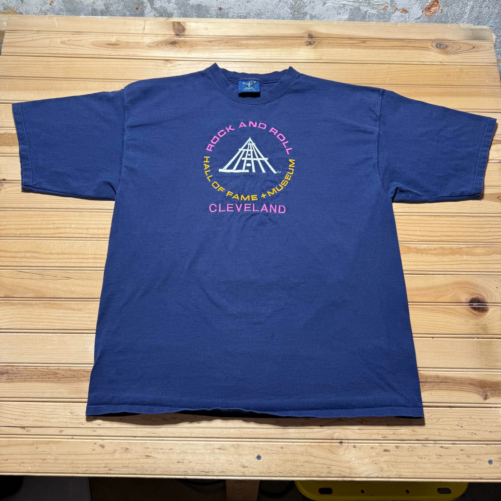 Vintage 90s Rock And Roll Hall of Fame Museum Cleaveland Graphic T-Shirt USA XL