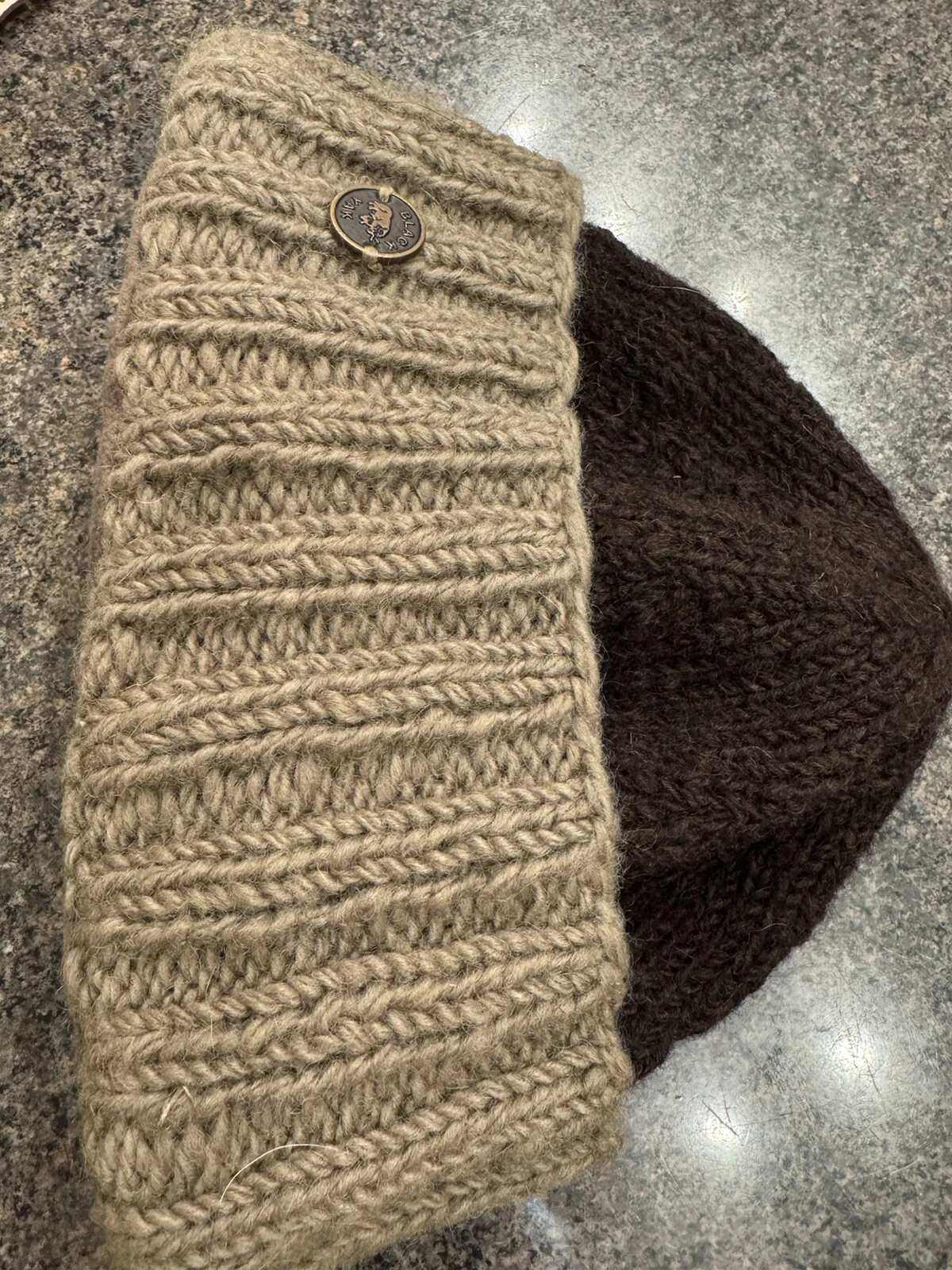 Black Yak Beanie Brown Two Tone Brown With Tag