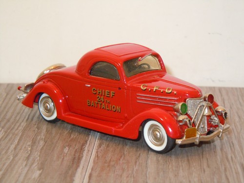 1936 Ford Three Window Coupe "Chief 24th Battalion" van 43rd Avenue AA5 *6842 - Picture 3 of 3