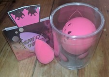 Image of Beautyblender w/cleanser +Free Defender