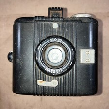 VINTAGE KODAK SIX-20 BULL'S EYE CAMERA--UNTESTED/ As Is
