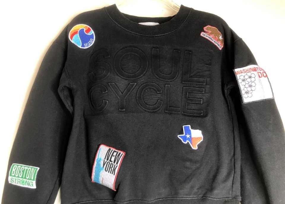 SoulCycle Crop Para Mujer Talla Pequeña 38" Pullover Negro Sudadera Ciudad Parches Logo Foto 3 de 4