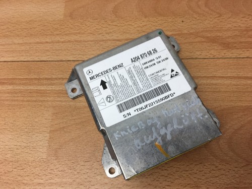 Mercedes W204 S204 Airbagsteuergerät Airbag Steuergerät Modul A2048706826 TTT
