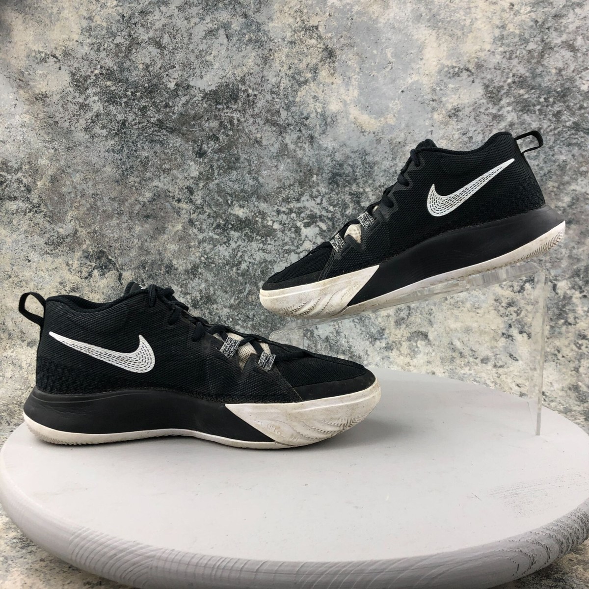 Nike Boys Size 6Y Kyrie Irving Flytrap 6 Black White Basketball