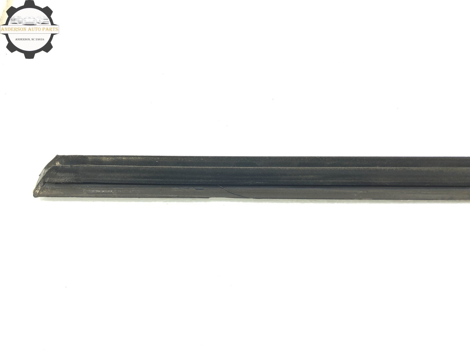 2008-2012 MASERATI GRANTURISMO M145 LEFT DRIVER SIDE DOOR WINDOW BELT MOLDING OE