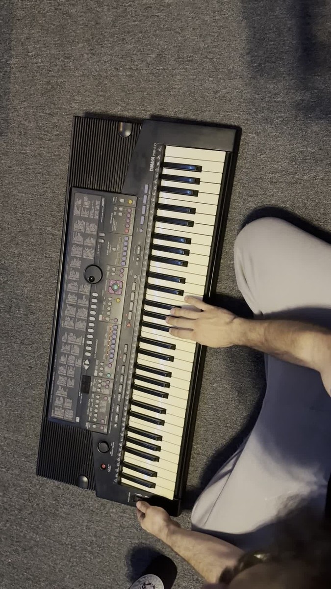 Yamaha PSR-510 61鍵盤 ヤマハ キーボード Yamaha PSR-510 61-Key MIDI Portable Keyboard Synthesizer - Black