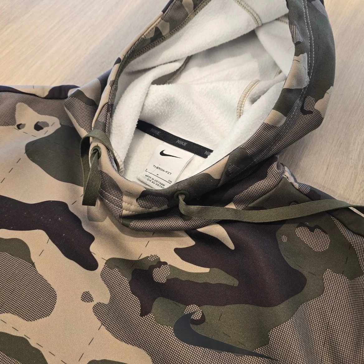 Nike Therma-FIT Mens Camo Hoodie Pullover Green Brown Small DQ4842-222