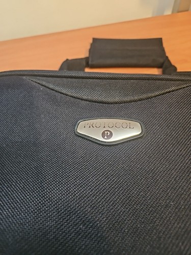 Protocol Laptop Or Bookbag Double Zipper Travel Bag - Afbeelding 4 van 4