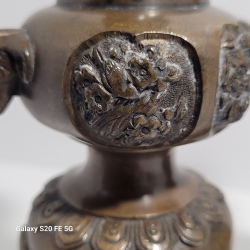 Paire de Bougeoir Chinois Signé Antique Candlesticks Bronze XIXeme - 第 14/22 張圖片