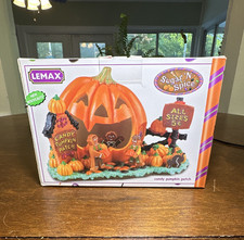 Retired 2005 Lemax Sugar N Spice Halloween Ca...