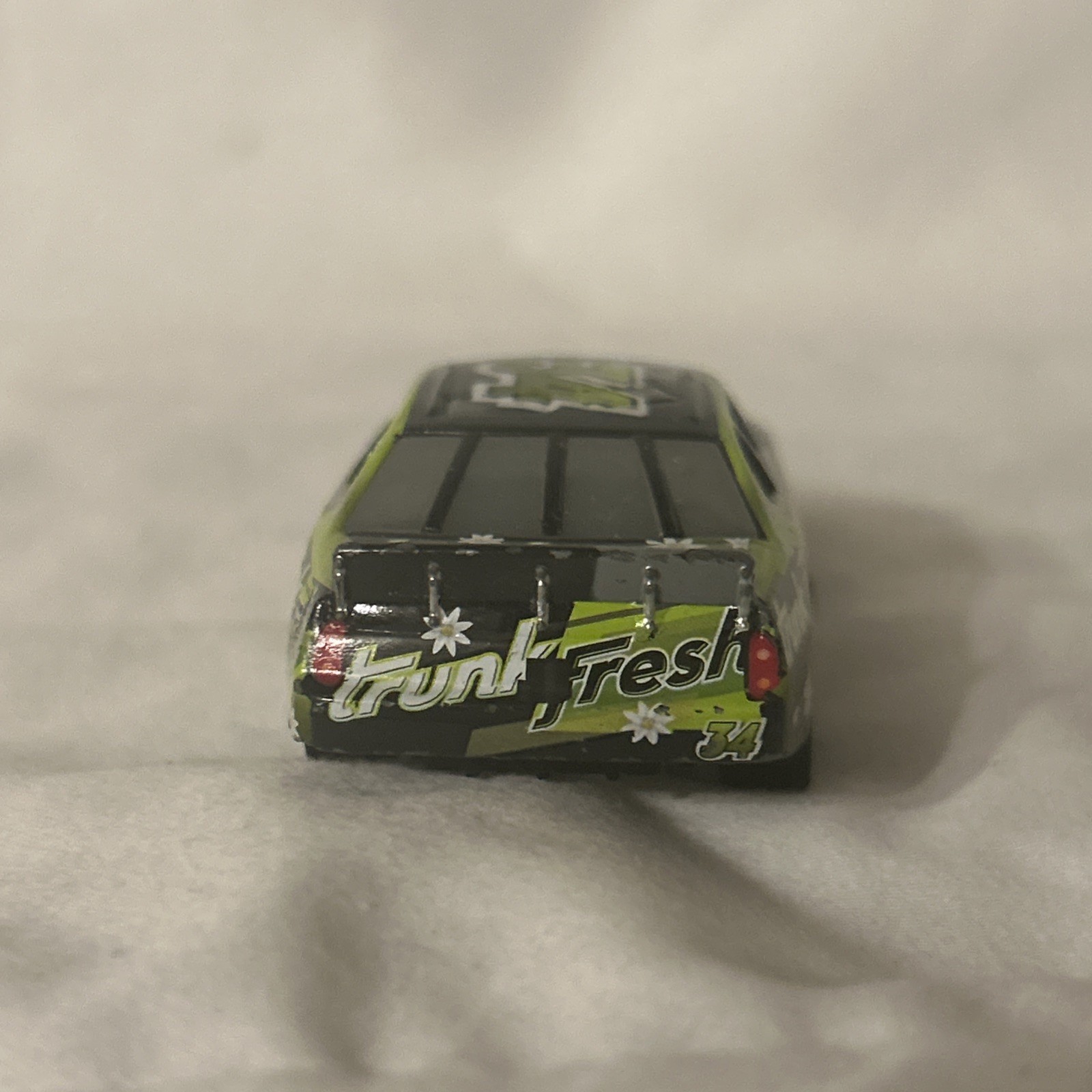 Picture 4 of 6