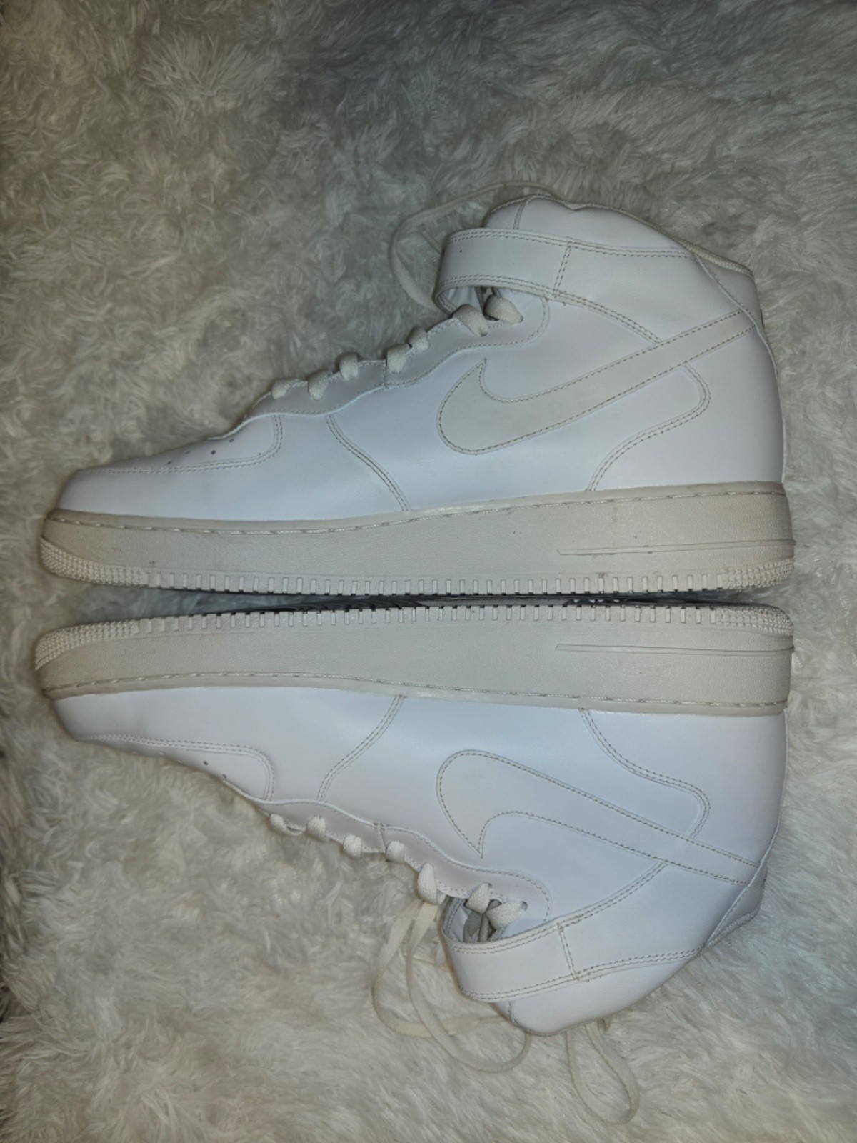 Men white tennis shoes Nike size 17