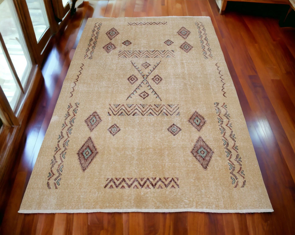 Native American Style Rug, Hand Knotted Navajo Pattern Turkish Rug 4.10 x 8 ft - Image 3 of 4