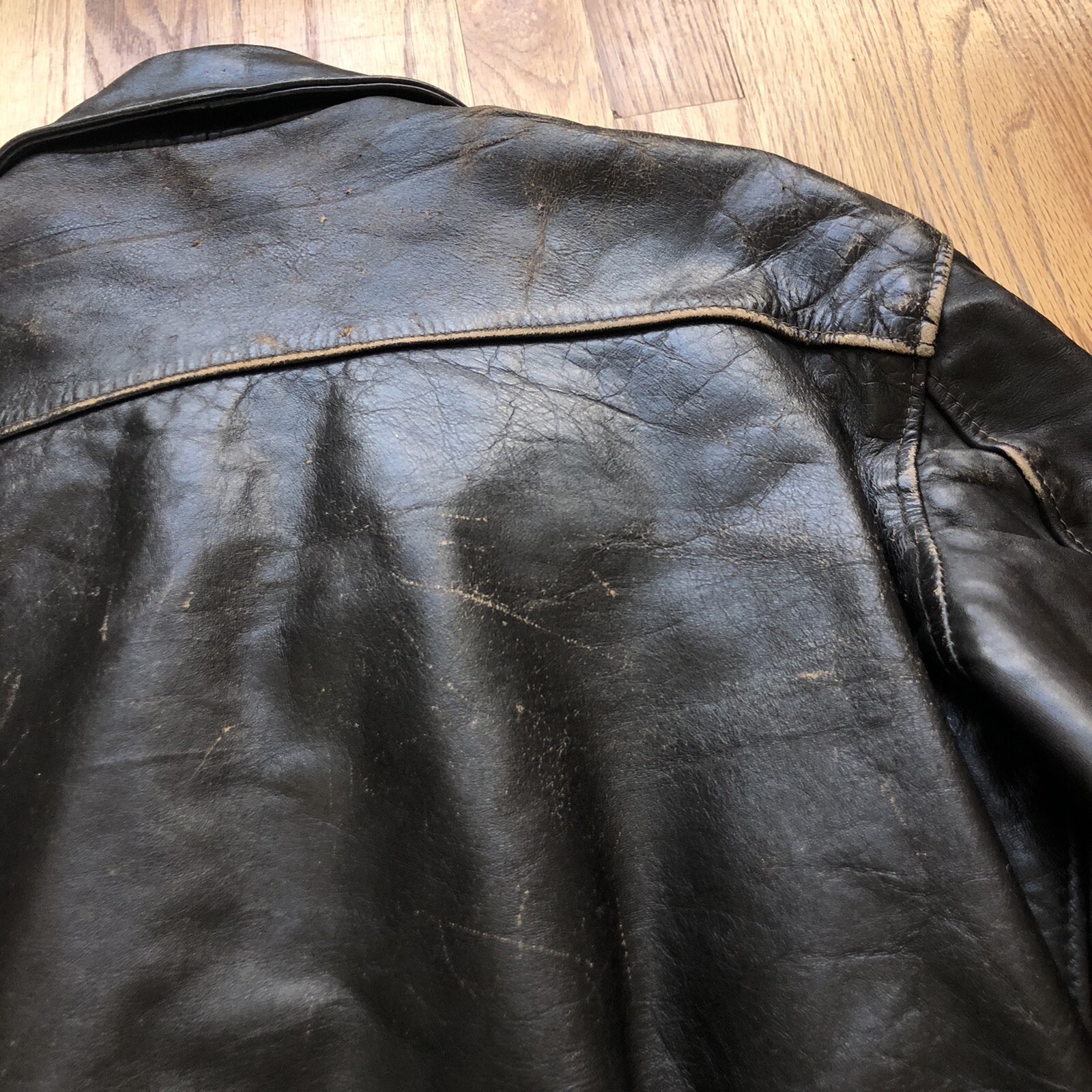 Men's Vintage Military A2 Leather Pilots Flight Bomber Motorcycle Jacket Sz 44 image 8