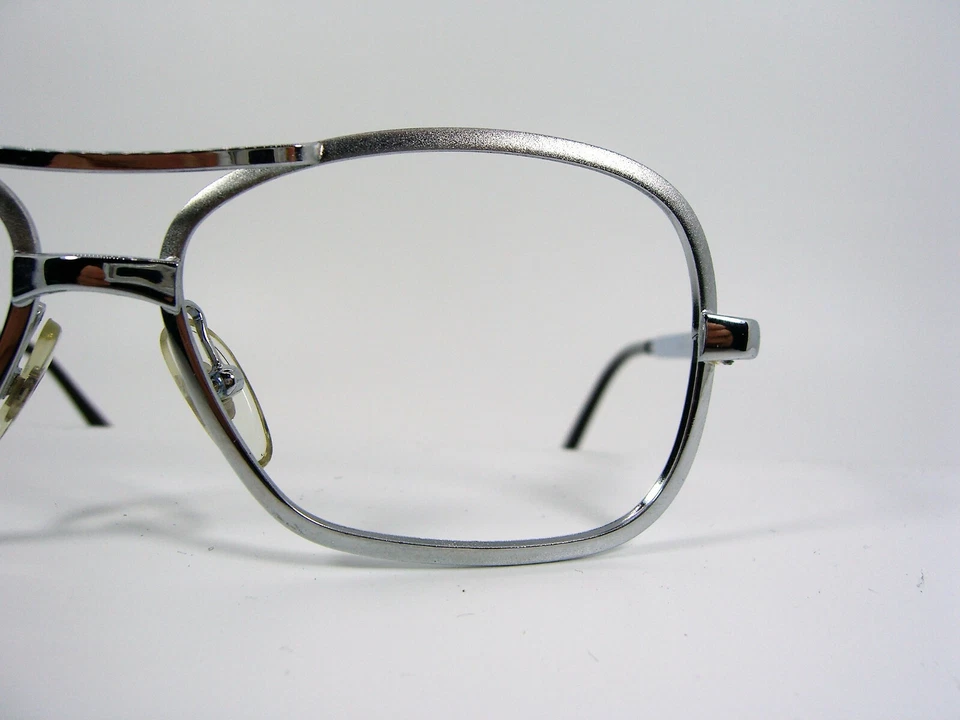 Morel, gafas de lujo, Gafas ovaladas de aviador cuadradas Marcos chapados en platino NOS vintage Foto 3 de 4