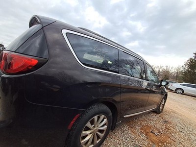 (LOCAL PICKUP ONLY) Passenger Right Quarter Glass Fits 17-25 PACIFICA 2704007