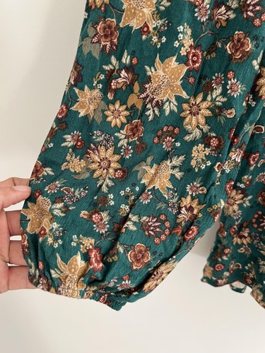 Torrid Blouse Womens 1 Green Floral Long Sleeve Smocked Peplum Boho Top Fall - Picture 4 of 10