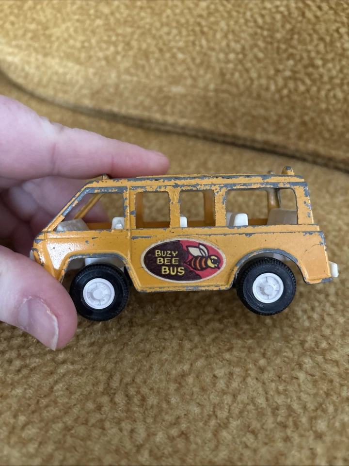 Tootsie Toy Toughs 1970 diecast Buzy Bee Bus (buen estado) Foto 2 de 4