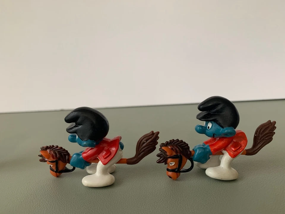 Lote de 2 figuras vintage de súper pitufo hobby caballo pitufo y vaquero pitufo Foto 2 de 4