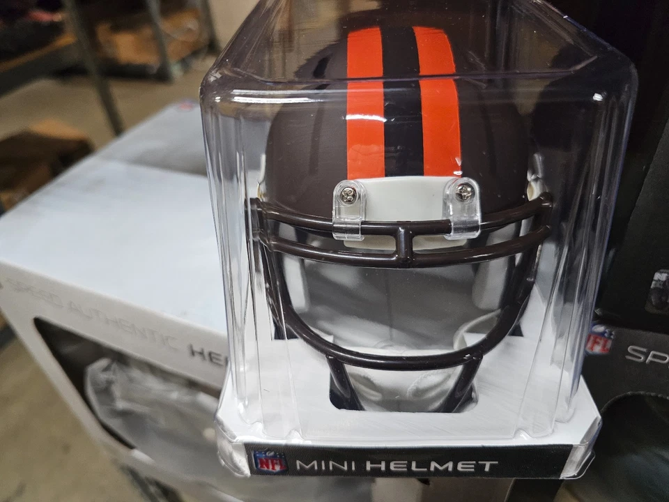 Cleveland Browns Casco Riddell Réplica Mini Velocidad 2025 Sobre el Campo Alterna Foto 2 de 4