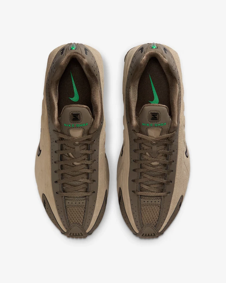 HQ7739-200 Nike Shox R4 Caqui Oliva (Mujer) Foto 4 de 4